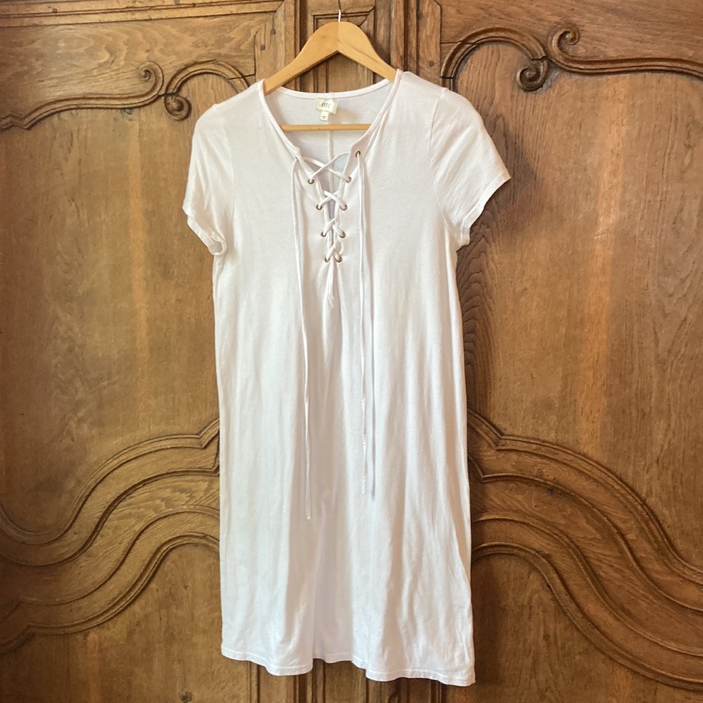 NYTT LACE UP DRESS - Picture 2 of 11